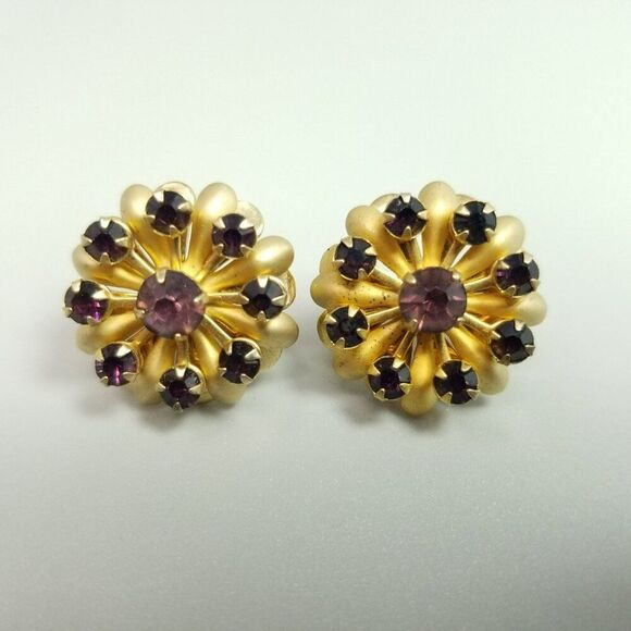 Vintage Dark Purple Rhinestone Flower Clip On Earrings, Gold Tone Screw Backs - Picture 2 of 6